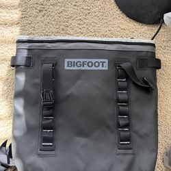 BIGFOOT Hiking Backpack Black Gray Buckle Zip Padded Straps External Pockets