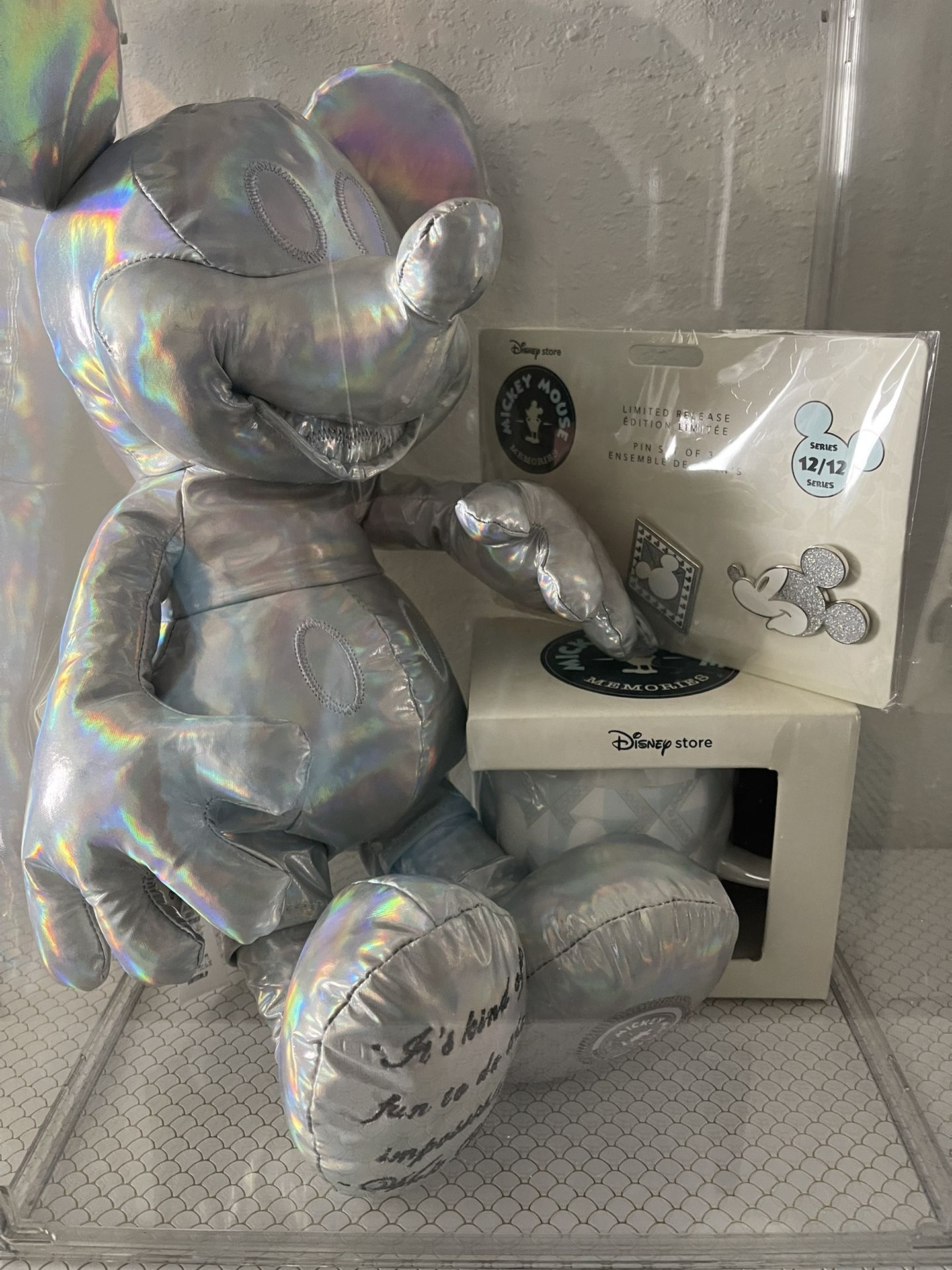 Disney Mickey Mouse 90th Anniversary Memories December Plush Pin And Mug Limited Release