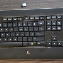Logitech K800 Backlit Wireless Keyboard