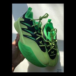 Adidas Dame Certified 3 Green Basketball Sneaker Men’s sz 7 NEW NO BOX!