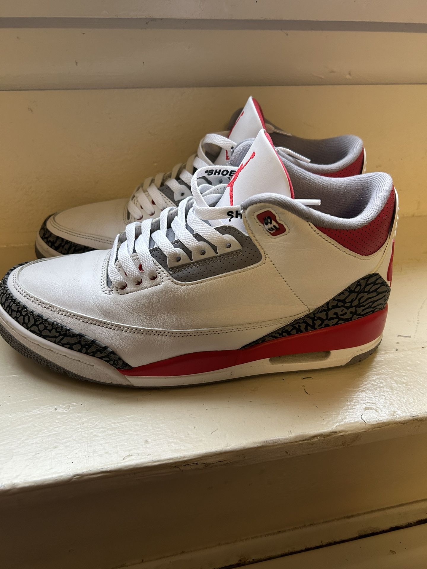 Jordan 3 Fire Red