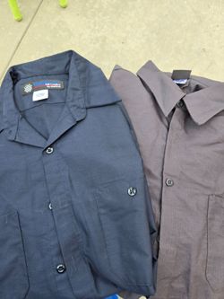 Set of 2 men's work shirts / Set de 2 camisas para trabajo
