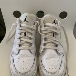 Air Jordan’s, White, Size 6Y 