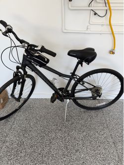 Very lightly used Cannondale bike