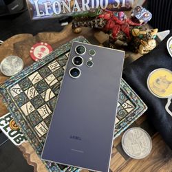 Unlocked- Samsung Galaxy S24 Ultra 256GB Violet