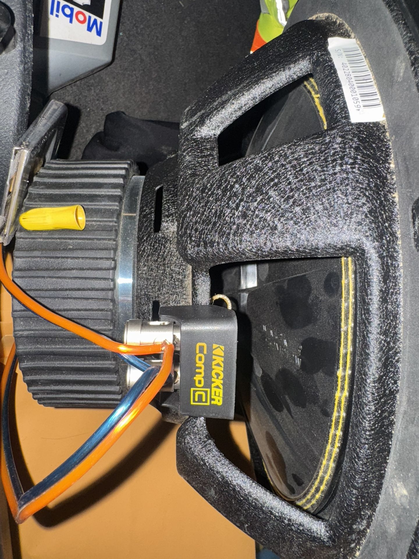 2 Subwoofers Amp 1000.1 Kicker 