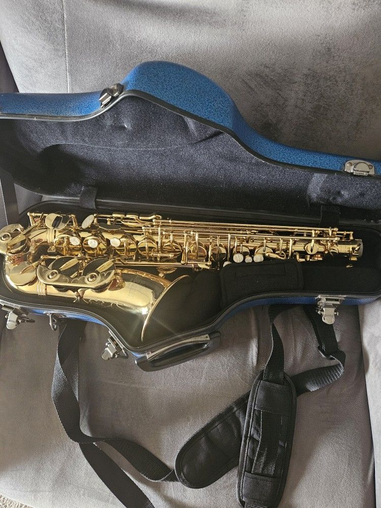 Saxophone ROY BENSON