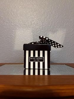 Henri Bendel Earrings