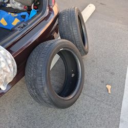 Two used Bridgestone Tires Runflat 225 50 R17s