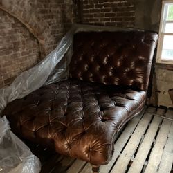 LARGE ALL LEATHER CHAISE LOUNGE 