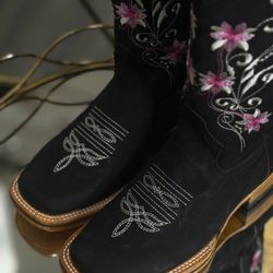 Botas vaqueras para mujer
100% piel original 💯