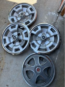 Nissan Datsun hubcaps