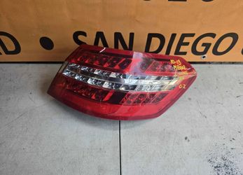 2010-2013 merceses. E350 rh  outer taillight oem