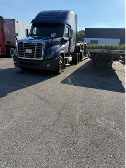 2019 freightliner and 7 car hauler