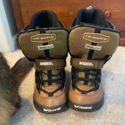 Men's snowboarding boots size 11