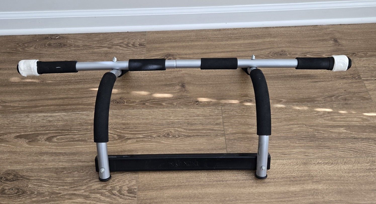 Iron Gym Pull Up Bar