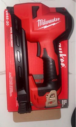 Milwaukee Electric - M12 Cable Stapler