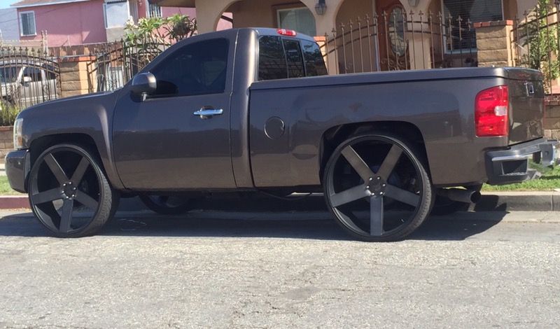 30 inch DUB BALLERS RiMS