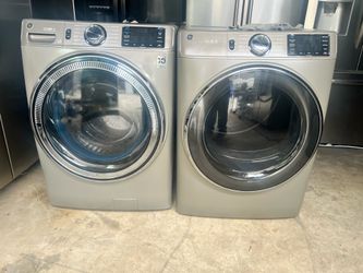 GE Electric XL Capacity Front Load Washer/Dryer Set