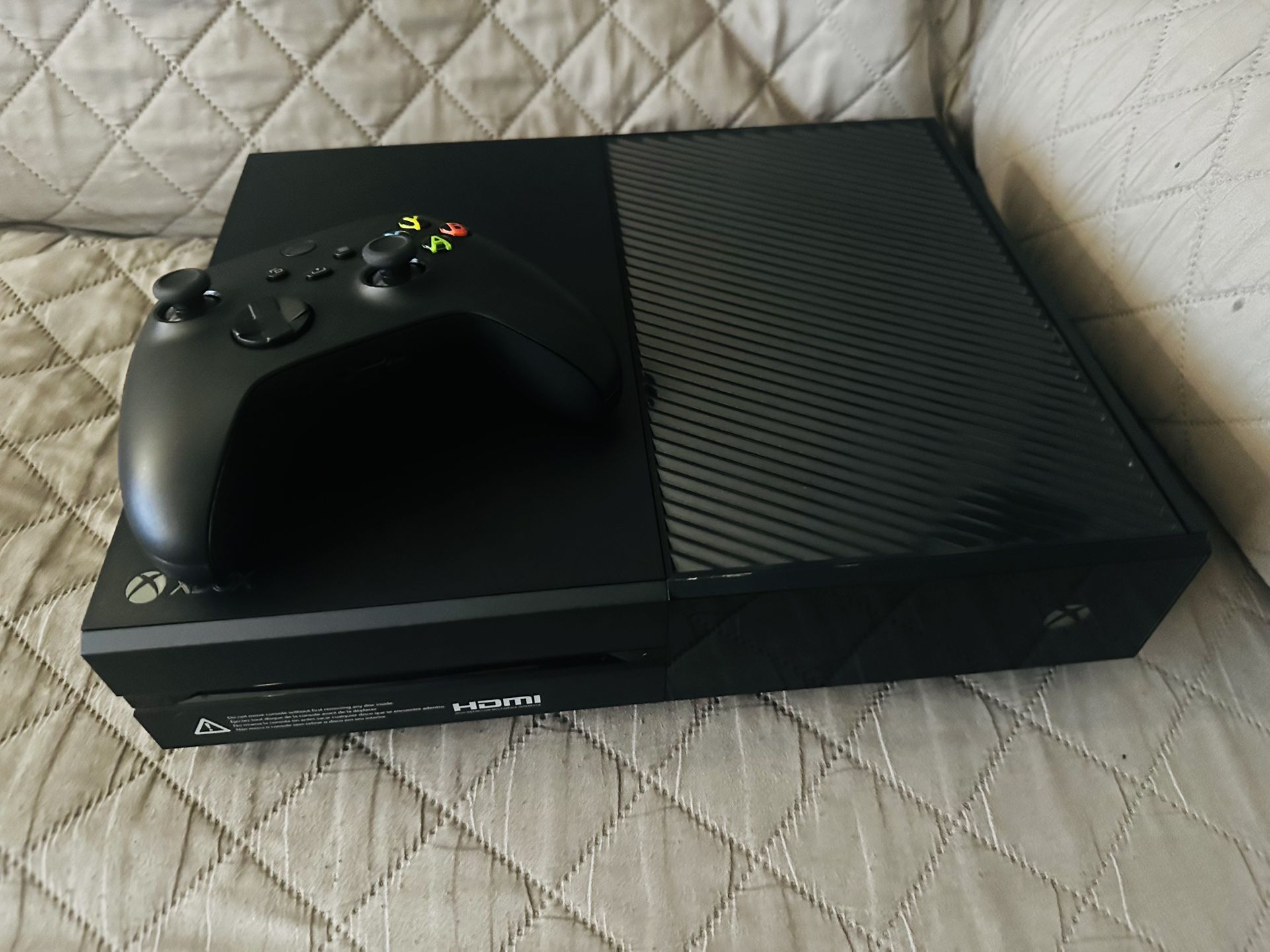 Xbox One 1TB Bundle