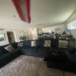 Free!!!! Blue Couch (Pickup Only) Free!!!