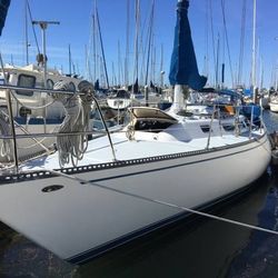 CATALINA 38