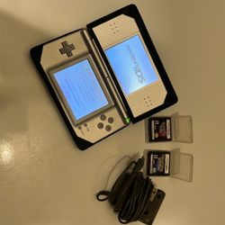Nintendo DS - Great Condition 