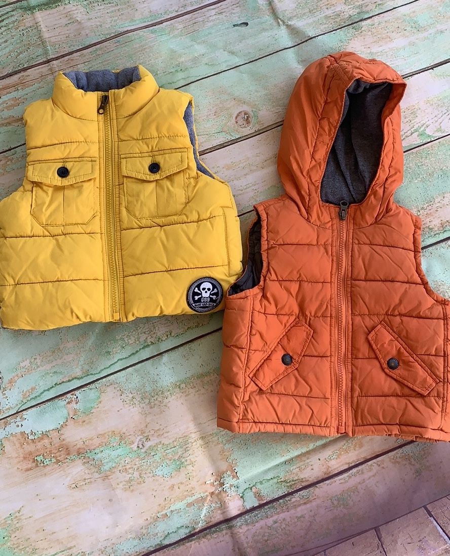 Set of winter puffer vest