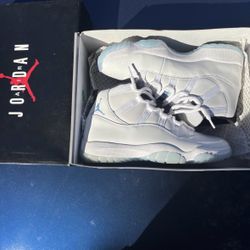 Jordan 11 Retro “Legend Blues”
