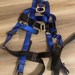FallTech Contractor Universal Harness w/ Tongue Buckles