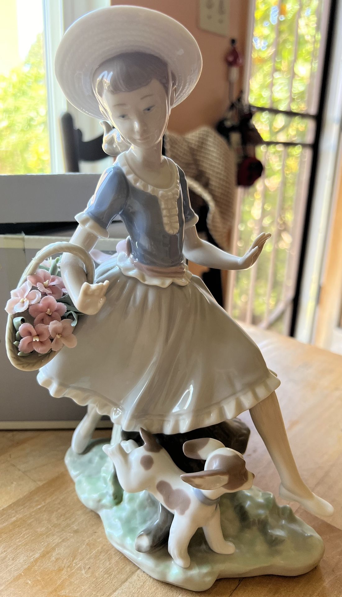 Lladro Mirth In The Country Figurine 04920 Girl With Puppy Dog Retired 1974