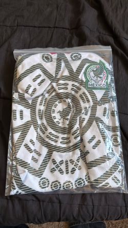 White Mexico 2026 World Cup jersey (Size Large)