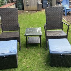 Rocker Conversation Set With Footstools
