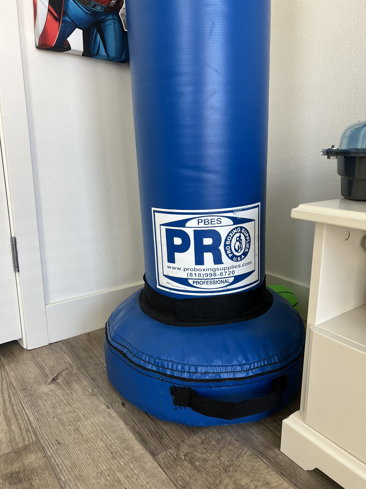 Freestanding Pro boxing Punching Bag 5 Feet.
