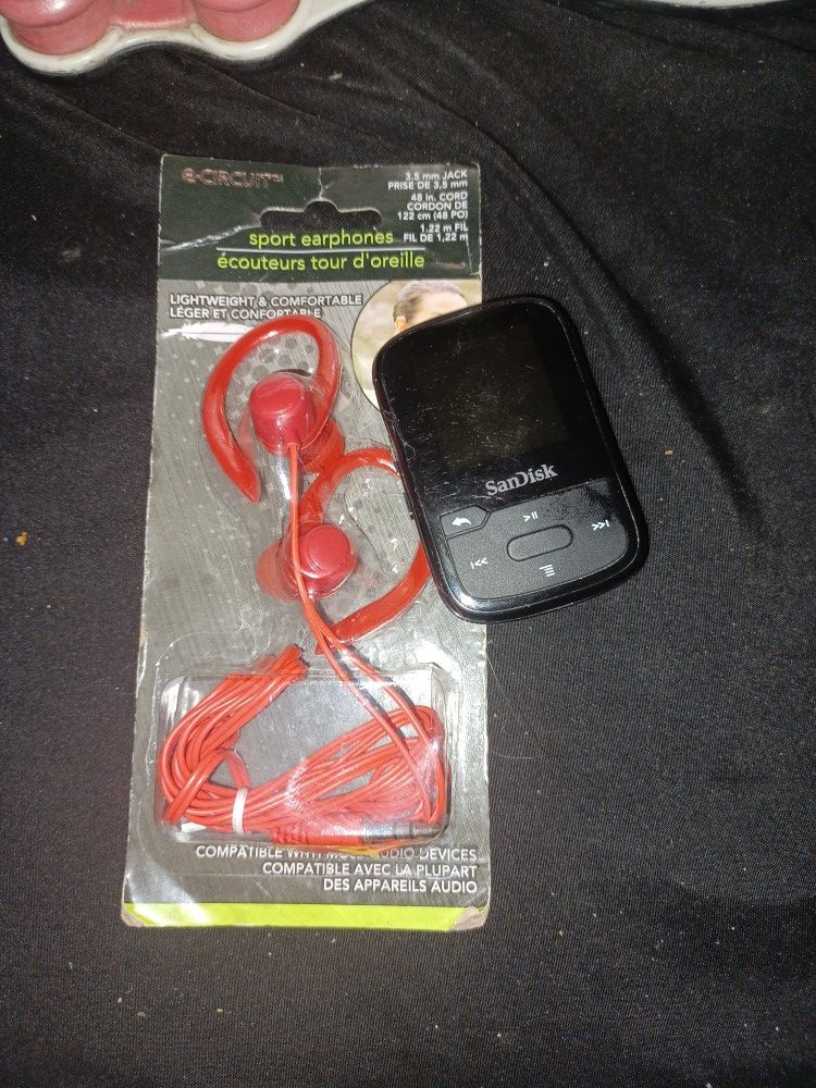 Headphones & SanDisk Mp3 Player for Sale in Salt Lake City, UT OfferUp