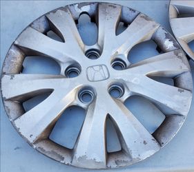 FREE  2012 Honda Civic sedan Hubcaps