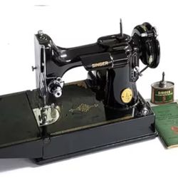 Featherweight Sewing Machine 