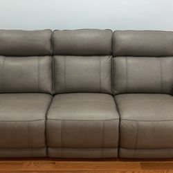 Griffith Power Sofa w/ Power Headrest