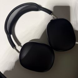 Air Pod Maxe’s