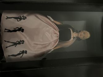 Barbie Timeless Silhoutte