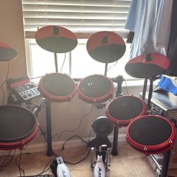 Alesis Nitro Max Drumset w expansion pack