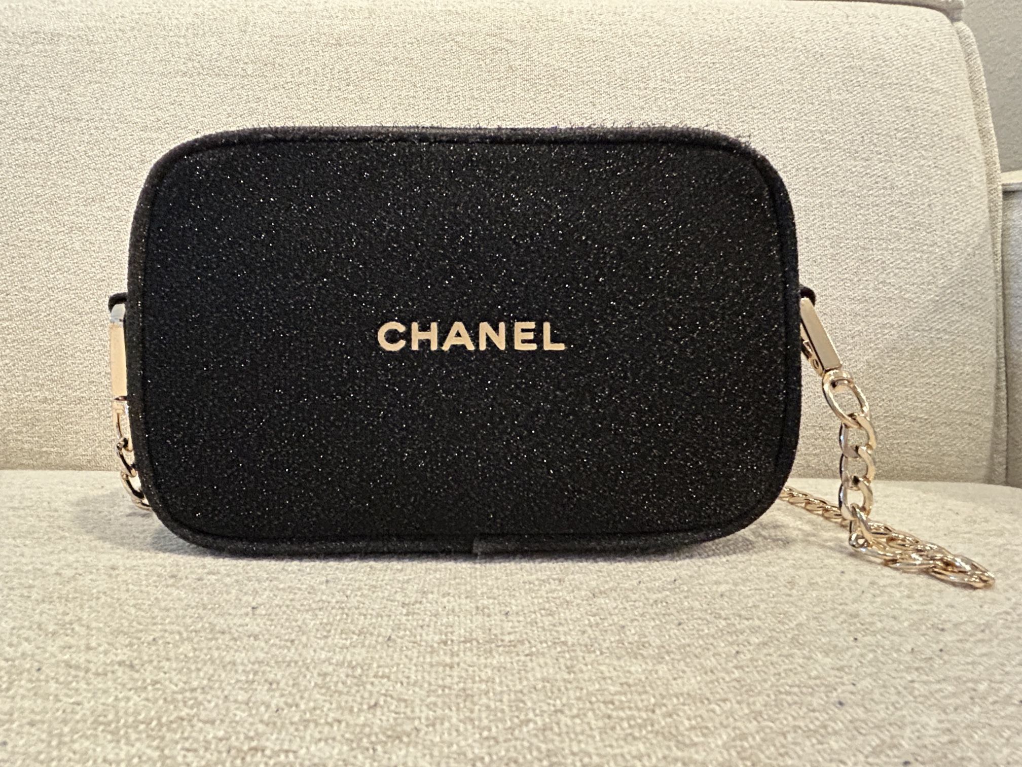 CHANEL BEAUTÉ Cosmetic Pouch/ Bag 