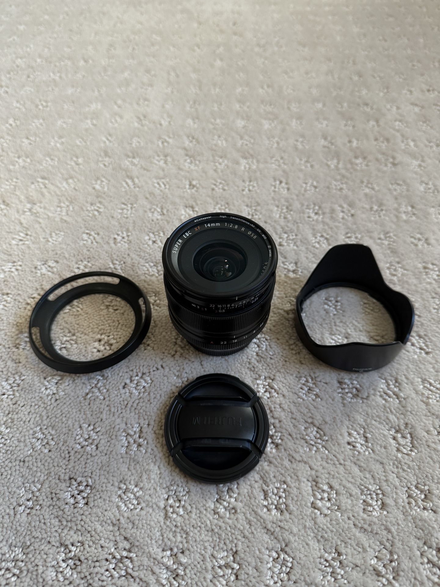 Fujifilm XF 14mm f/2.8 Wide Angle Prime Lens – Excellent Condition, Clean Glass, Hood Included