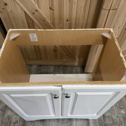 Glacier Bay 30in Vanity no sink