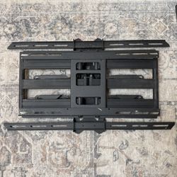 Heavy Duty TV Mount (37”-75” TV’s)