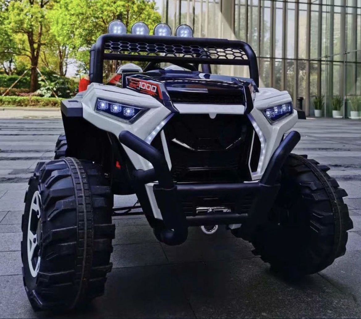 Kids Car !!BRAND NEW 12V 4X4 Electric Kids Ride On 2 Seater RZR With REMOTE CONTROL Leather Seats Rubber Wheels BT Can be Controlled with Phone