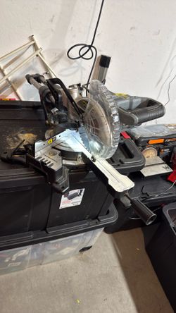 Sliding Miter Saw