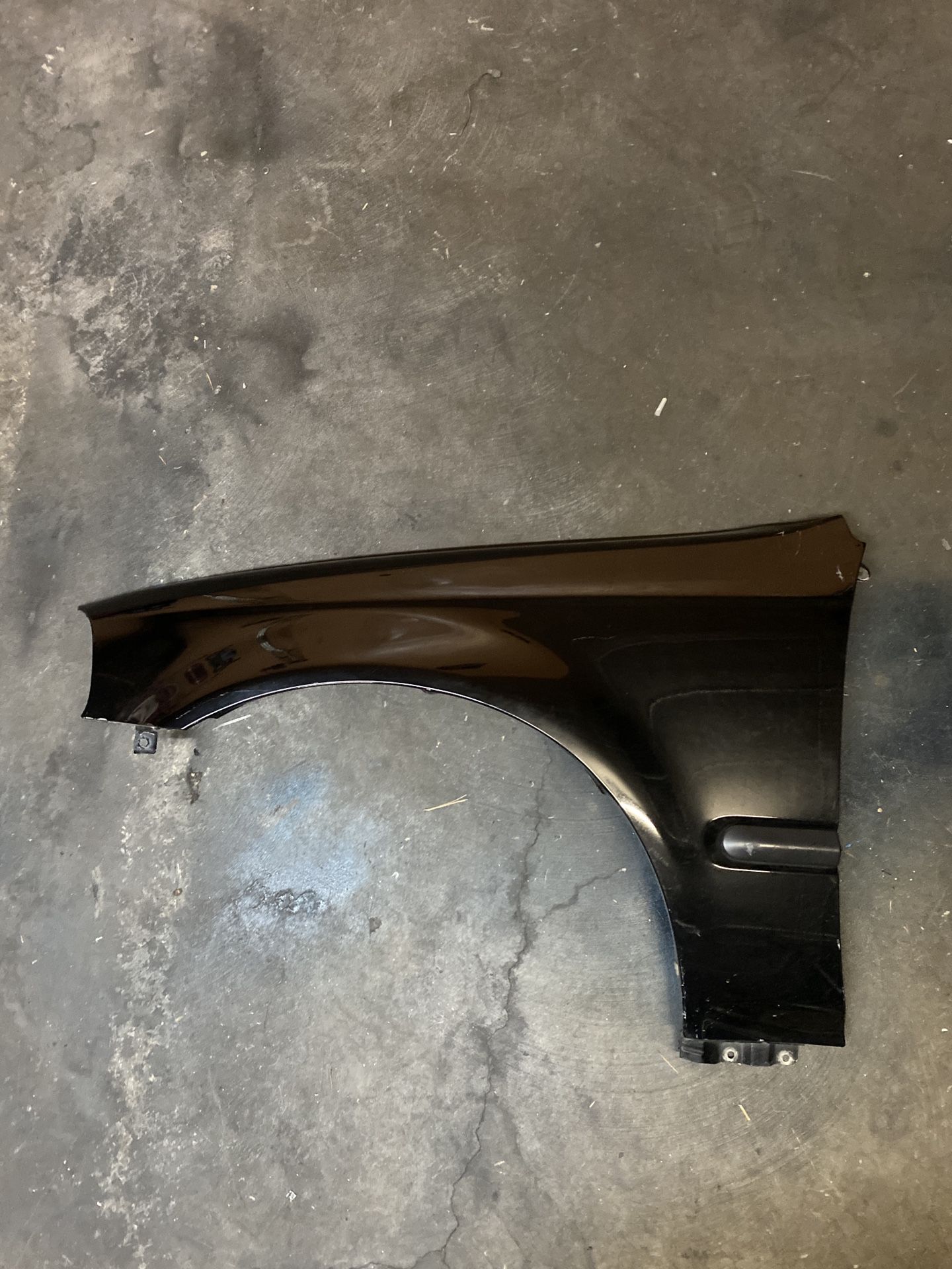 96-98 Honda Civic Driver Side Fender 
