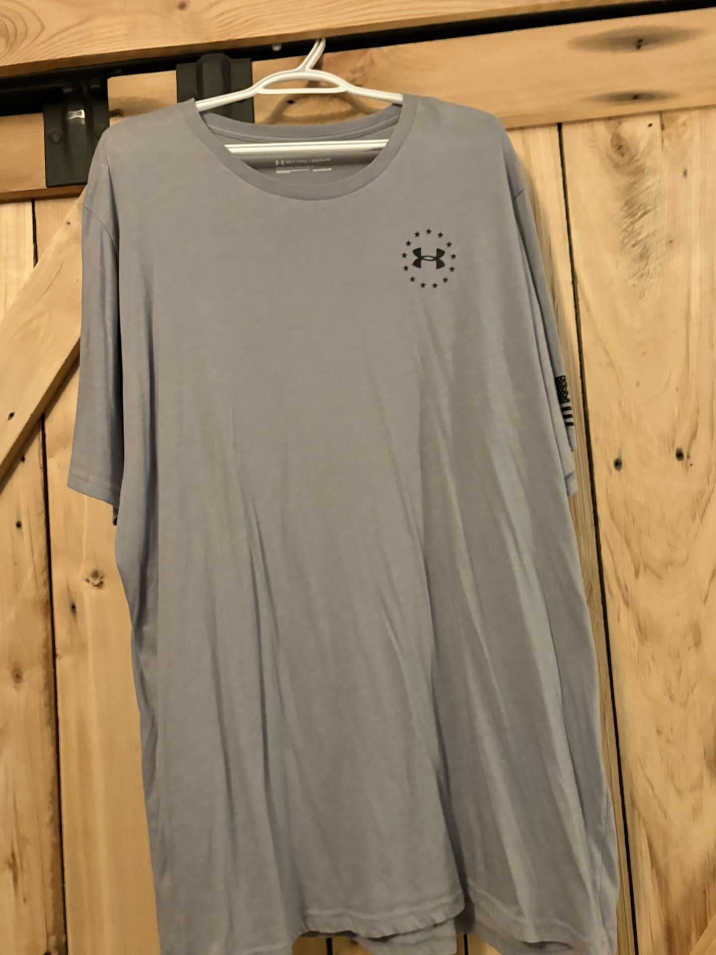 Men’s Under Armour Shirt