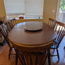 Dining Room Table, 5 Chairs, 2 Leafs, Lazy Susan